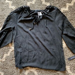 Size M Zac & Rachel Shirt